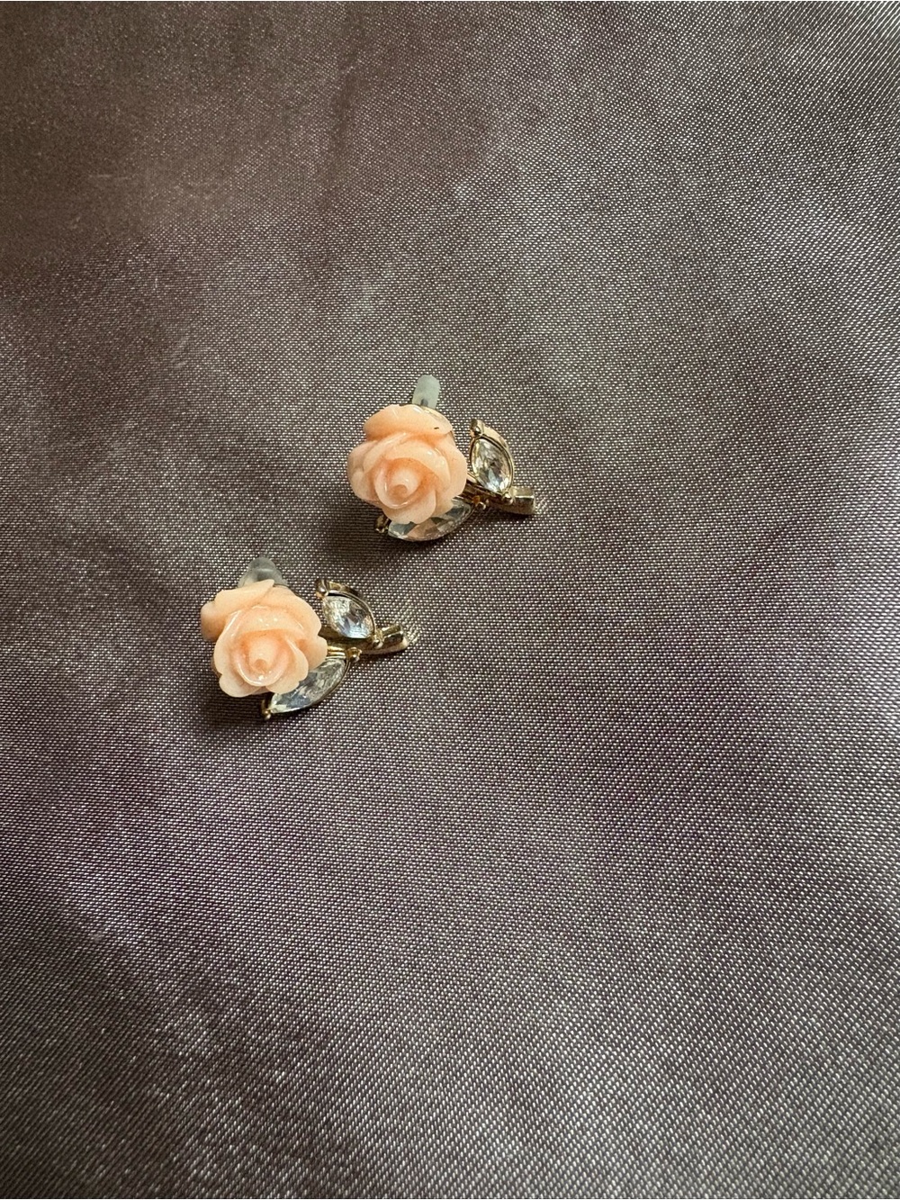 Forever 21 Peach Floral Rose Stud Earrings